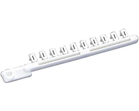 Wieland enkelt mærke 9704A/I GB i hvid, vist på en hvid baggrund med flere mærker på en lang strimmel.