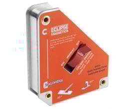 Eclipse svejsemagnet med on/off knap holder metal i 45° og 90° vinkler til svejsning. Kraftig holdekraft på 75 kg og dimensioner på 152x130x35 mm.