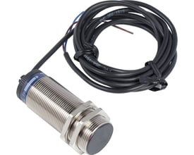 Schneider Electric omdrejningsvagt XSAV11801TF M30 med 10 mm registreringsafstand og 2 meter kabel på hvid baggrund.