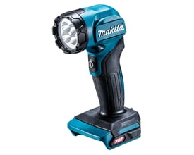 Makita 40V XGT LED lampe med fire kraftige lysdioder og ergonomisk håndtag på hvid baggrund.