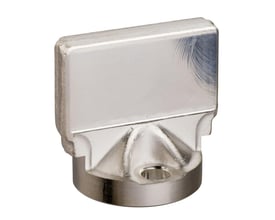 Schneider Electric stab til 630b/1250A drawout afbryder, fremstillet af poleret metal med synlige bearbejdningsspor.