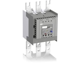 ABB elektronisk termorelæ EF370-380 til motoroverbelastningsbeskyttelse, vist i et skråt frontperspektiv med metalterminaler.
