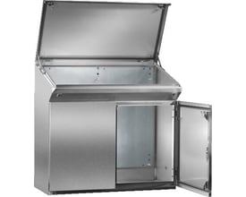 Rittal TP standerpult i rustfrit stål med åben topplade og venstre dør, velegnet til industrielle miljøer.