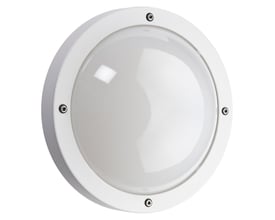 Set fra siden, SG Armaturen Primo 1100 LED udendørs vægarmatur i hvid med kuppelformet diffuser.