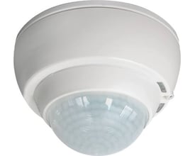 Hvid B.E.G. tilstedeværelsessensor PD4-M-DAA4G-P Dali med kuppelformet sensor og monteringsclips, vist på hvid baggrund.