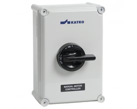 Katko 4-polet reparationsafbryder, 125A, AC23, set fra siden med aflåseligt håndtag og sort "MANUAL MOTOR CONTROLLER" mærkat.