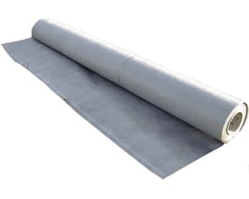 BG Byggros Typar geotekstil SF27, en grå, rullet dug på 0,3 x 150 meter med en vægt på 90 g/m2.