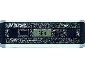 Mitutoyo Pro 360 digital protractor viser 66.4 grader på LCD-skærmen med en præcisionsaluminiumramme.