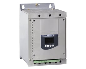 Schneider Electric Altistart 48 softstarter til 400V, 55kW motor, 110A med display og betjeningsknapper.