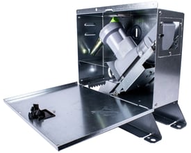 Indvendig visning af Camro SafeTrapAutomatic i Safebox, fremhæver NFC-chip og den interne mekanisme.