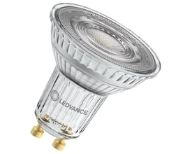Detalje af Osram LED reflektor PAR16 med GU10 fatning, tydelig logo og strømben på hvid baggrund.