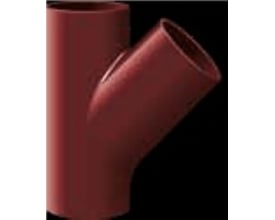 PipeGap PG SML grenrør i mørkerød støbejern, DN100x100, med en 45° vinkel mellem rørstykkerne og sort baggrund.