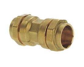 Isiflo samlemuffe i messing til 63 mm plastrør, PN16, med tydelige omløbere og kobberfarvet overflade.