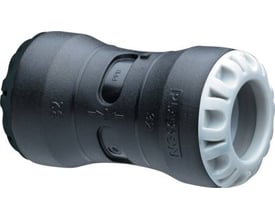 Push-in samlemuffe af sort plast til 25 mm rør, med hvidt spændehus og synlige markeringer for størrelse og type. Produktet er placeret på en neutral baggrund.