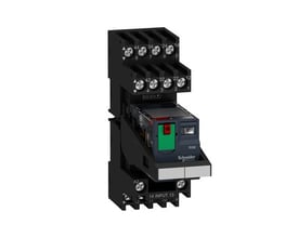 Schneider Electric RXM stikbensrelæ med sokkel, vist med 4 C/O kontakter, grøn testknap og LED-indikator, klar til montering.
