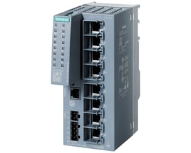 Siemens SCALANCE XC208G industrielle Ethernet switch med 8 RJ45-porte, diagnostik LED og konsolport på grå metalkabinet.