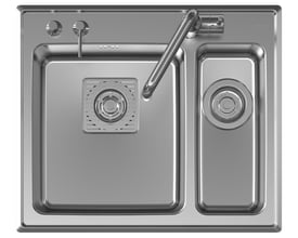 Intra Frame 60 SHLF køkkenvask i rustfrit stål med et venstre placeret stort kumme og en mindre højre kumme, inklusiv armatur og sæbedispenser.