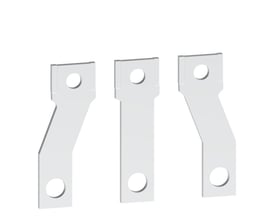 Tre stykker Schneider Electric spreder til TeSys kontaktorer, der demonstrerer deres metalstruktur og monteringshuller for 35mm til 45mm tilslutning.