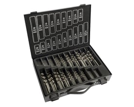 Ironside spiralborsæt med HSS-G-bor fra 1 til 10 mm, sorteret efter diameter i et åbent sort etui.