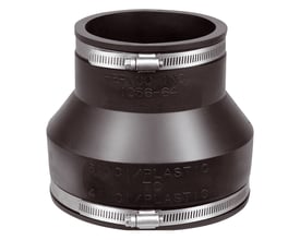 Fernco kobling, model 1056-64, til betonrør med 200 mm diameter og metalspændebånd.