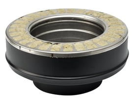 Metalbestos Wood kobling i sort stål med 150mm diameter og indvendig diameter på 147mm.