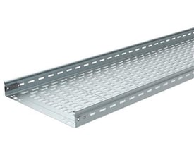 Legrand P31 MFA kabelbakke, 60x600 mm og 3 meter lang, fremstillet af pregalvaniseret stål med et perforeret mønster for styrke og ventilation.