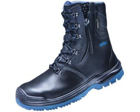 Atlas sikkerhedsstøvle XR GTX 945 Thermo i sort glatlæder med blå snørebånd og lynlås, GORE-TEX mærkat og blå ydersål.