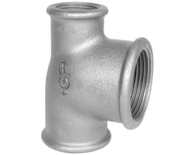 Georg Fischer galvaniseret tee-fittings i støbejern med 1½" x 1½" x ½" dimension og indvendigt gevind, med GF logo.