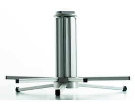 Festo Vario Clou kabelafruller i sølvfarvet metal med fem støtteben, klar til brug på hvid baggrund.