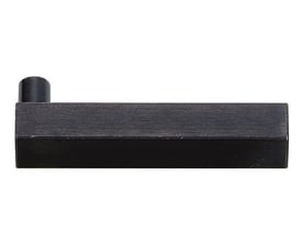 Skaft 50 (9 x 9) i sort metal med en rund tappet ende på en side, isoleret på hvid baggrund.