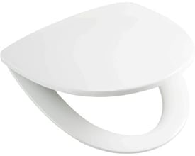 Ifö Sign Art toiletsæde i hvid hård plast med elegant buet form og integreret soft close funktion.