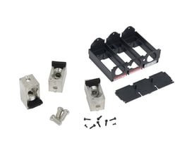 Schneider Electric klemmesæt til 400/600A PowerPact L-Frame afbrydere, med tre separate metalterminaler og en sort monteringsskinne med advarselsetiketter.