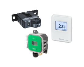 Schneider Electric STP temperatursensor med 250 mm probe, vist sammen med en strømtang og en digital termostat.