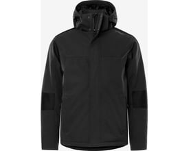 Fristads forede softshell jakke i sort, vist forfra med synligt Fristads logo på skulderen og reflekterende detaljer.