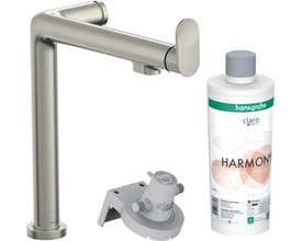 Hansgrohe Aqittura M91 FilterSystem 240 køkkenarmatur i rustfrit stål, vist sammen med filterhoved og mineraliseringskartusche.