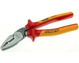 Wareco kombinationstang LAUS EVO 190mm med røde og gule isolerede greb. Tydeligt mærket 'Made in Germany' og 1000V.