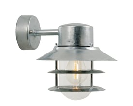 Nordlux Blokhus down væglampe isoleret på hvid baggrund, viser klar glas og galvaniseret stålkonstruktion.