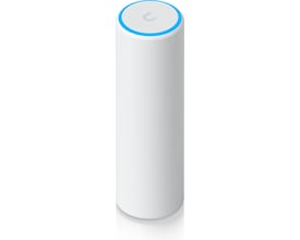 Ubiquiti U7 Mesh WiFi 7-access point til indendørs og udendørs brug, vist som en hvid, cylinderformet enhed med blå lysring på toppen.