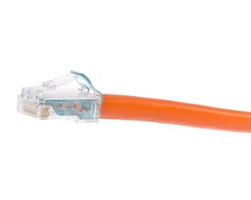 CommScope SYSTIMAX 360 GigaSPEED X10D patchkabel, Kategori 6A, LSZH, orange, 7,02 meter med klar RJ45-stik.