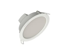 Hvid, rund Ledvance DN 115 downlight set skråt forfra med 8 W effekt og 920 lm lysstrøm.