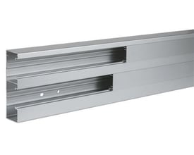 Schneider Electric OptiLine 45 kanaldel i eloxeret aluminium med to rum, 165x55 mm og 2 meter lang, monteringsklar.