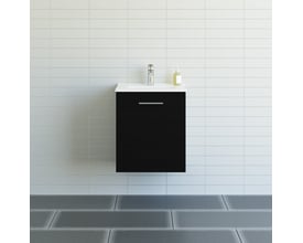 Dansani Mido møbelpakke, 51 cm, i sort melamin med 1 højrehængt låge, monteret på en flisevæg.