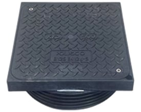 NID karm/dæksel til vandmålerbrønd, 400 mm, udvendig, firkantet, med en mønstret overflade og synlige skruer.