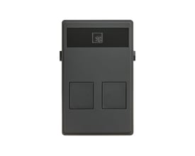 Multimediaudtag i antracit med plads til 2x keystone large moduler og et sort felt med logo.