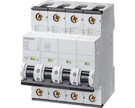 Siemens SENTRON 5SY6420-6, 4-polet automatsikring på 20 A, set skråt forfra med fire sorte vippekontakter.