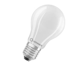 Ledvance LED standard Ra97 lyskilde i mat hvid med E27 fatning, der giver et varmt hvidt lys på 2700K.