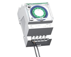 Schneider Electric mekanisk kontaktur til 60 minutters interval med 16A kapacitet og 1CO kontakt, vist med timer og tilslutningsklemmer.