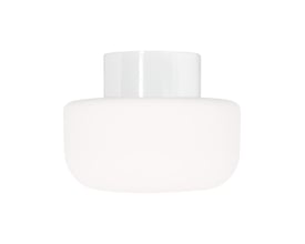 Produktbillede af Ifö Electric Solenne loft- og væglampe i hvid med mat opalglasafskærmning isoleret på hvid baggrund.