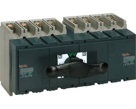 Schneider Electric 4-polet omkobler INS250 med 250A og et sort drejehåndtag i midten. Toppen viser tilslutningsskruer.