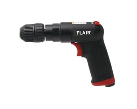 Flair boremaskine med 10mm selvspændende borepatron og rødt/sort kunststofhus med synlig Flair logo.